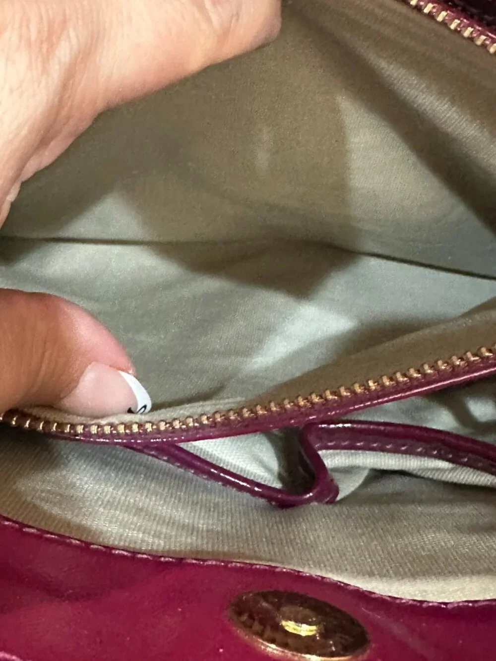 ✨Tory Burch Wine Burgundy Structured Satchel Tote w/ Mirror & Gold Fee - Picture 4 of 12